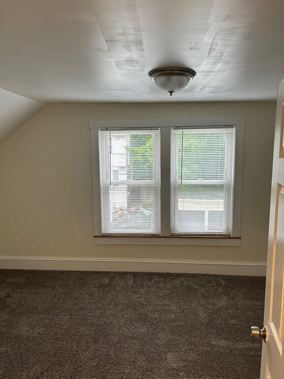 Building Photo - 5 Thenius St