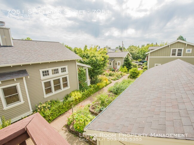 Building Photo - 7051 SE Clinton St