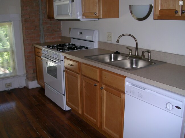 Building Photo - 2705 Eden Ave