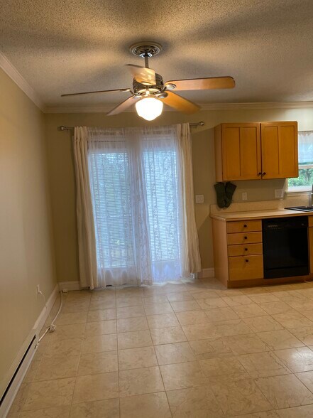 Primary Photo - 488 Perkins Ave