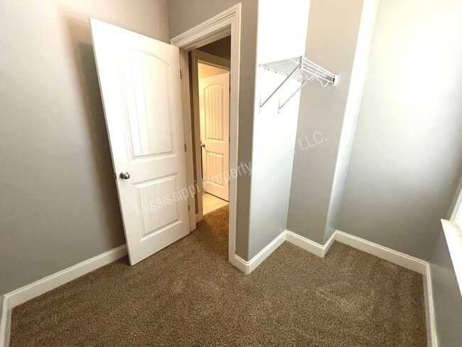Building Photo - 4BR/4.5BA For Rent