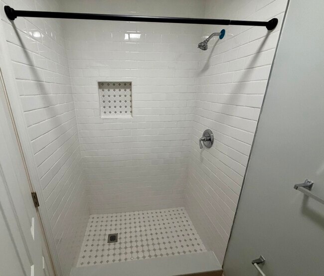 Building Photo - 5414 Manning Ave