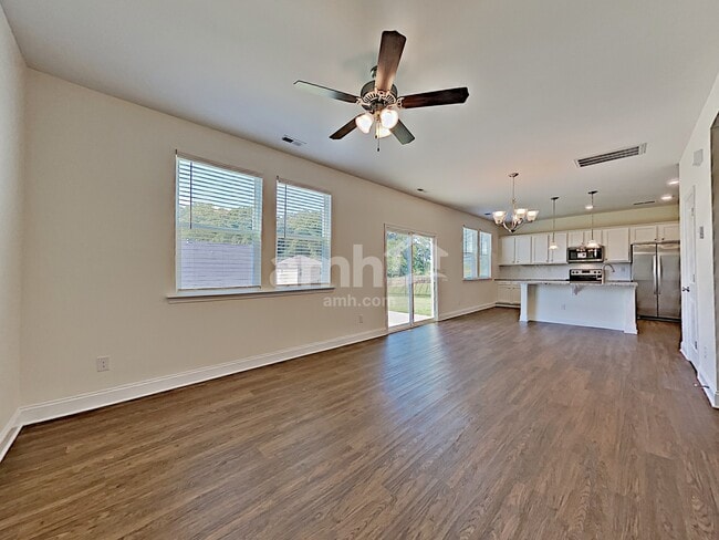 Building Photo - 118 White Ash Dr