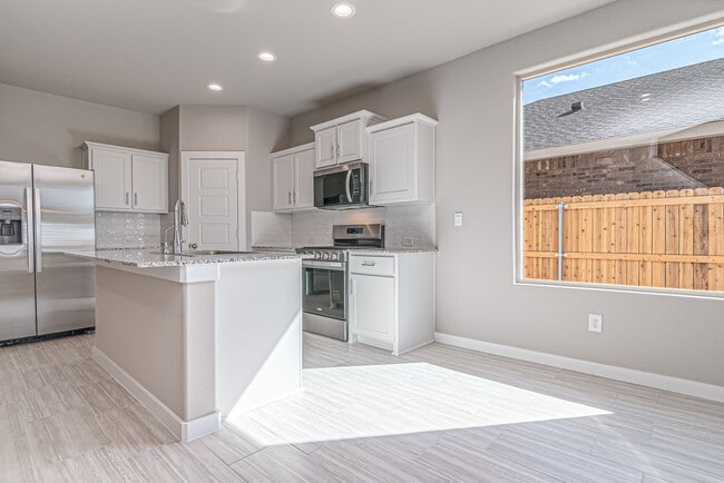 Building Photo - 6511 Supreme Ct