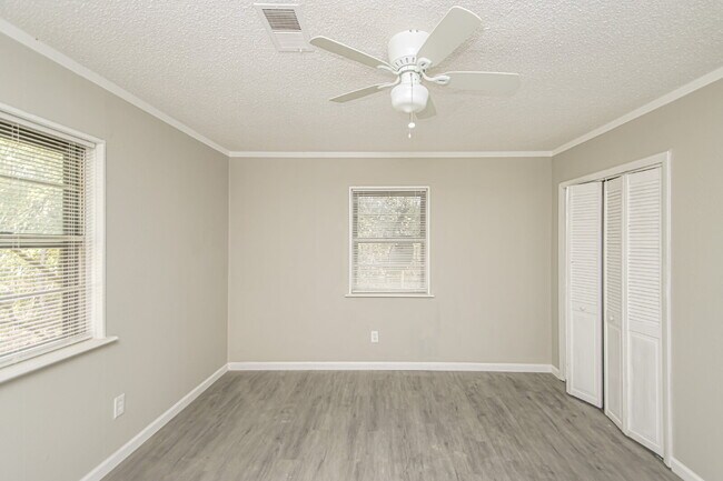 Building Photo - Charming 3-Bedroom Home on a Spacious Lot in Benton, AR – Perfect for Comfortable Living!