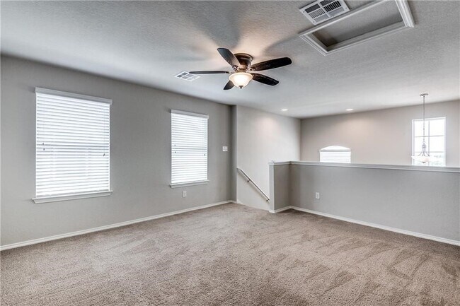 Building Photo - 109 Miles Dr
