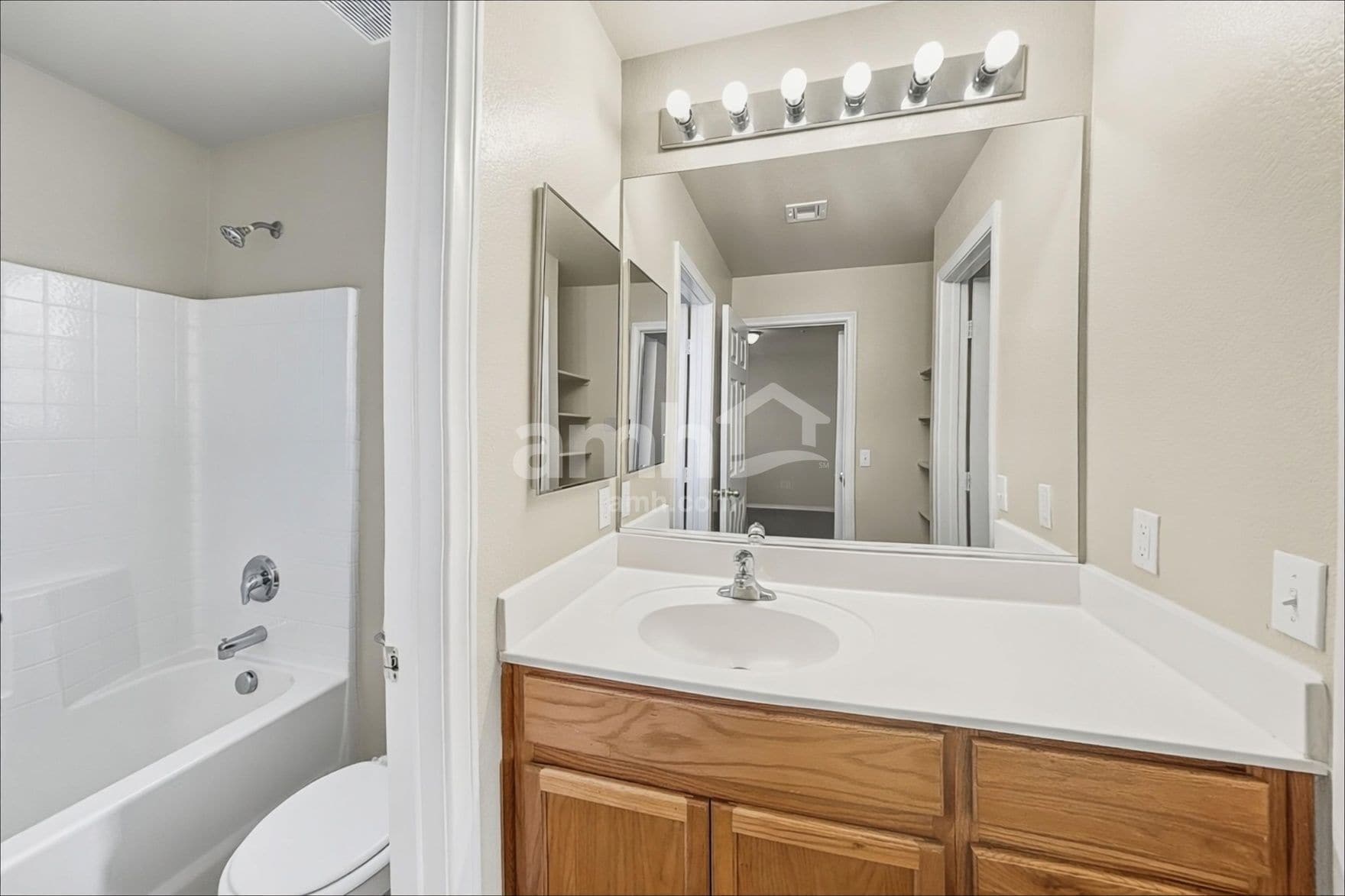 Building Photo - 10625 Mountain Stream Ct