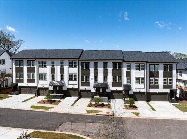 Building Photo - 3960 Redan Rd