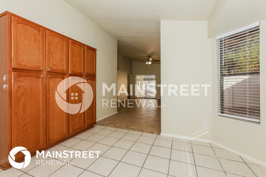 Building Photo - 4544 E Garnet Ave