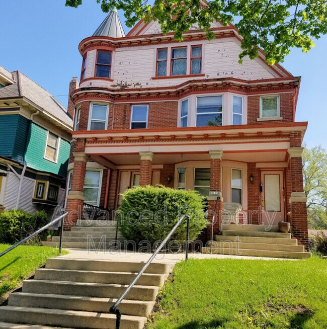 Primary Photo - 3113 W McKinley Blvd