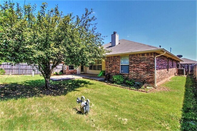 Building Photo - 10209 Aberdeen Dr