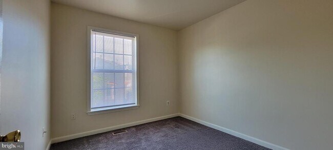 Building Photo - 601 Primus Ct