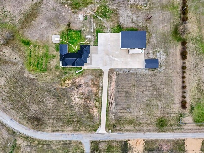 Building Photo - 157 Country Pl Ln