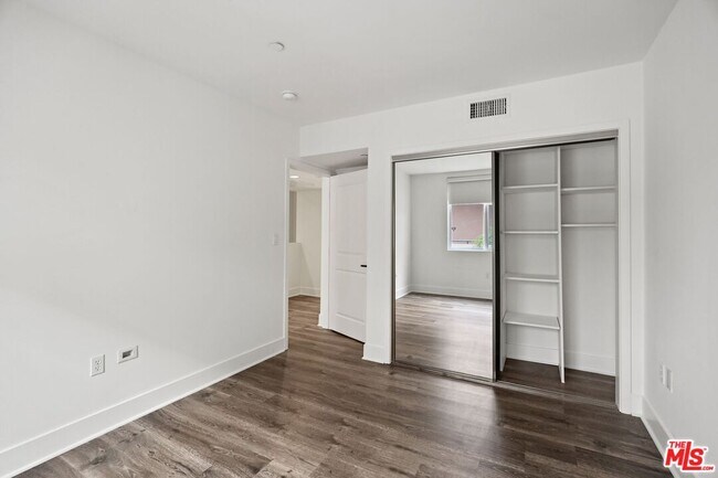 Building Photo - 1234 Armacost Ave