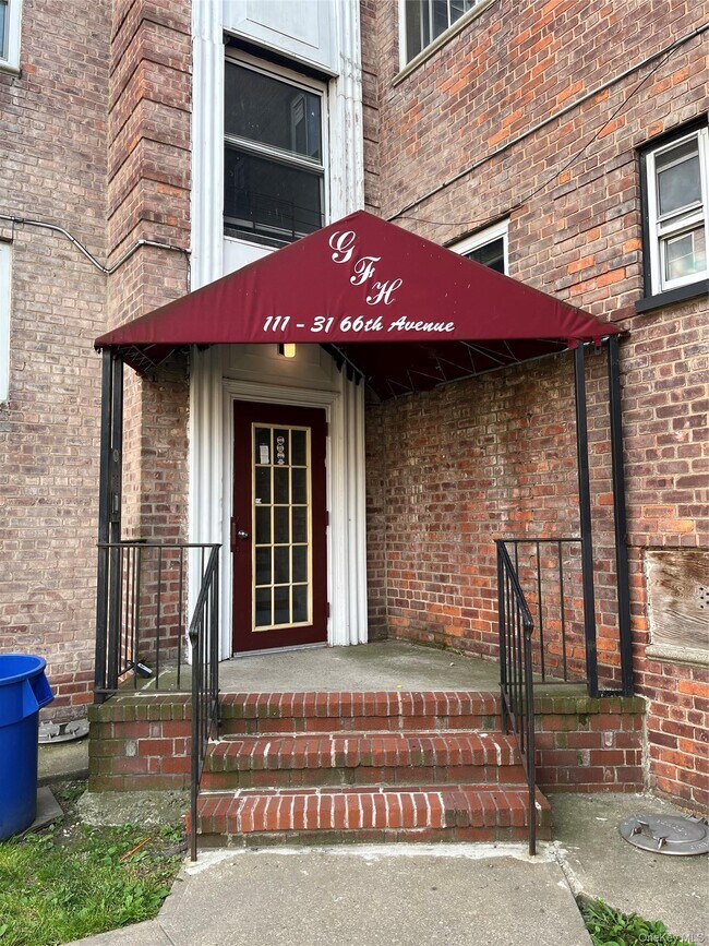 Building Photo - 111-31 66th Ave