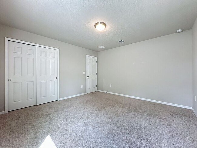 Building Photo - Wonderful like new and pet friendly home in Winter Haven