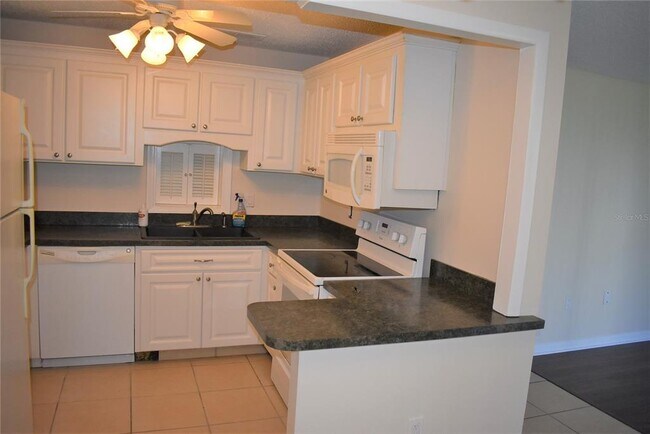 Building Photo - 229 S McMullen Booth Rd