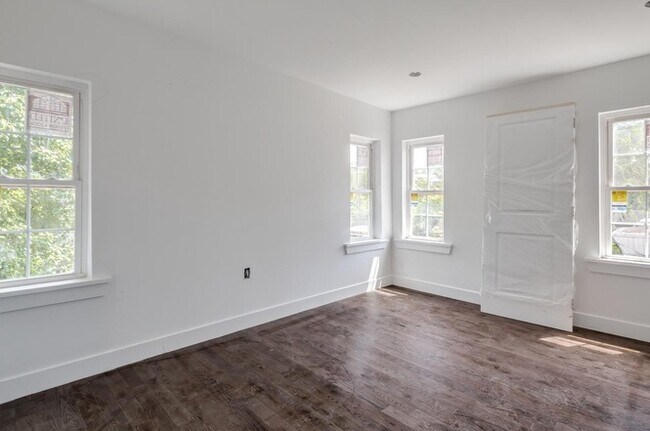 Building Photo - 2014 Mount Vernon St