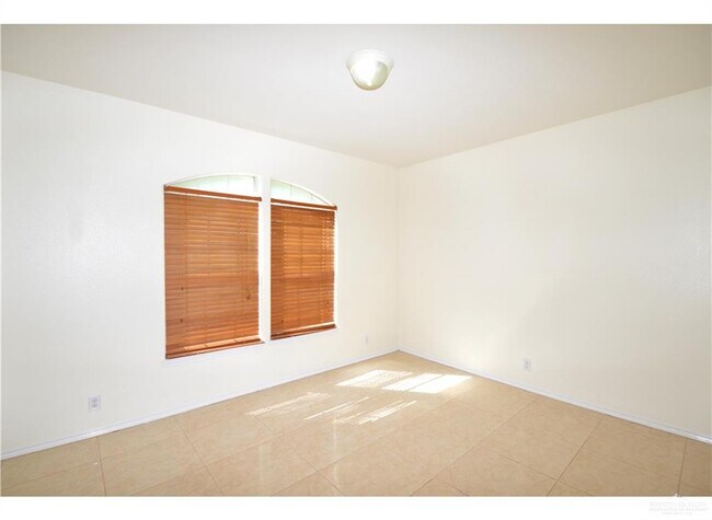 Building Photo - 4410 Santa Fabiola St