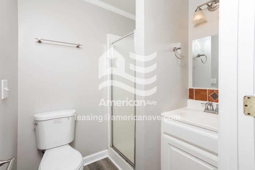 Building Photo - 1508 Hilton St