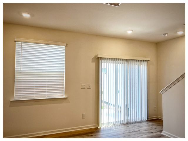 Building Photo - 3002 Chrys St