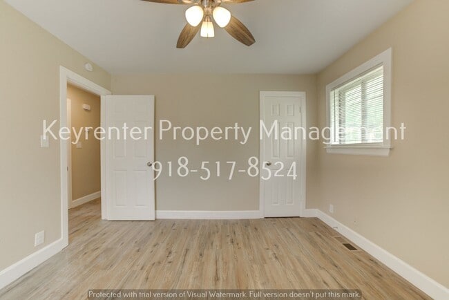 Building Photo - Recently Renovated 3 Bed 2 Bath in Collinsville!