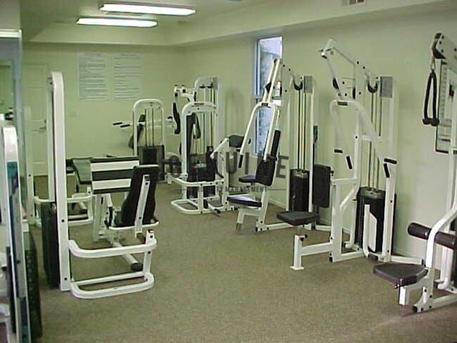 Building Photo - Move in Special: $500 off 1st Month’s Rent...