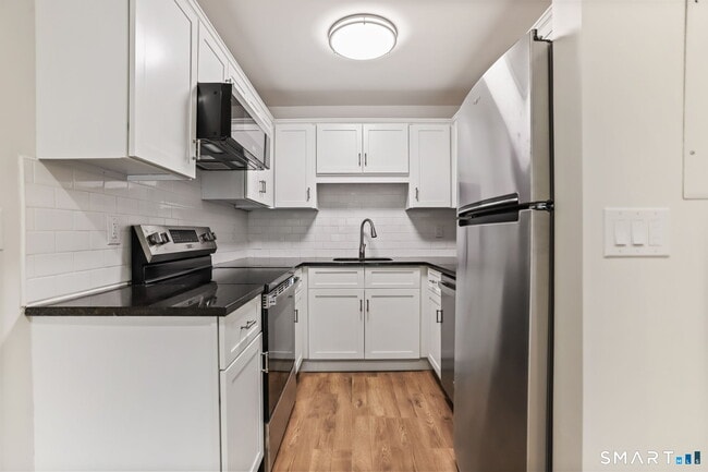 Building Photo - 7 Hamilton Ave