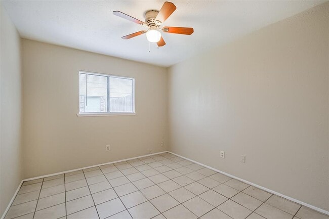 Building Photo - 6615 Blue Ridge Dr