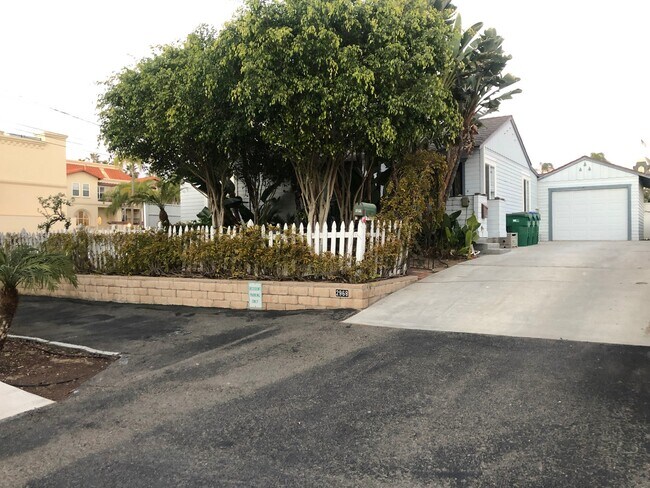 Primary Photo - carlsbad