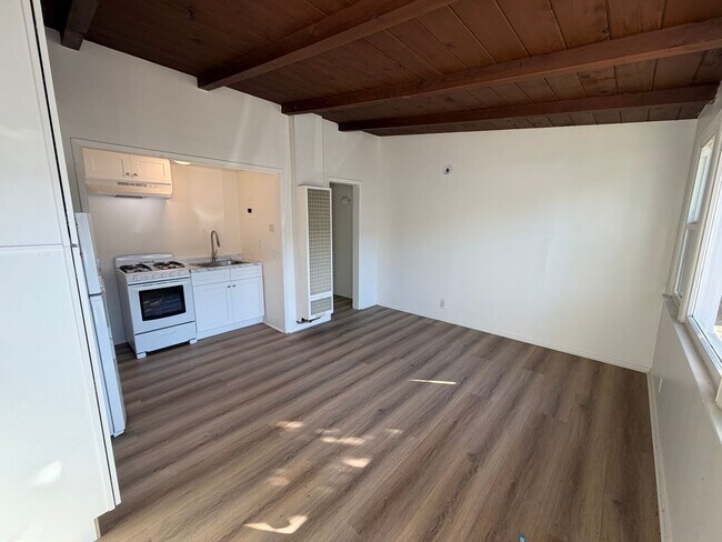 Building Photo - 12333 Havelock Ave