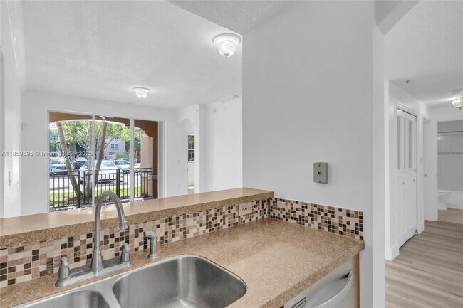 Building Photo - 6670 NW 114th Ave