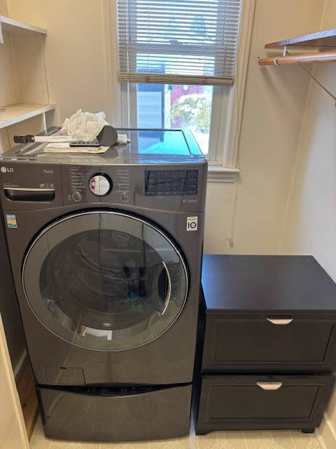 Building Photo - 527 Alexander St