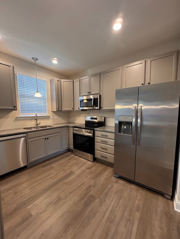 Building Photo - Sign a 12-month lease now and receive the ...