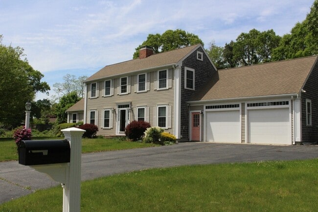 Primary Photo - 46 Winsome Rd