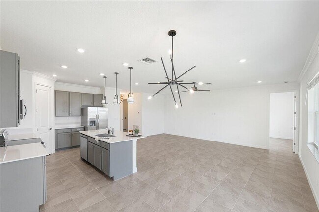 Building Photo - 3527 Angler Dr