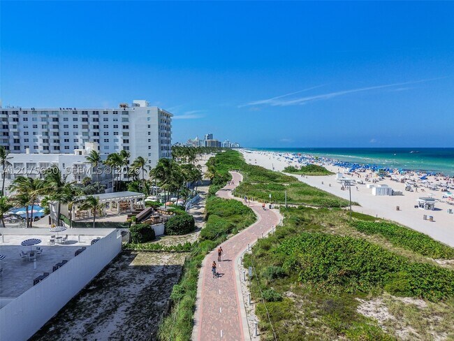 Building Photo - 401 Ocean 903