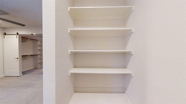 Building Photo - 505 Boyett St