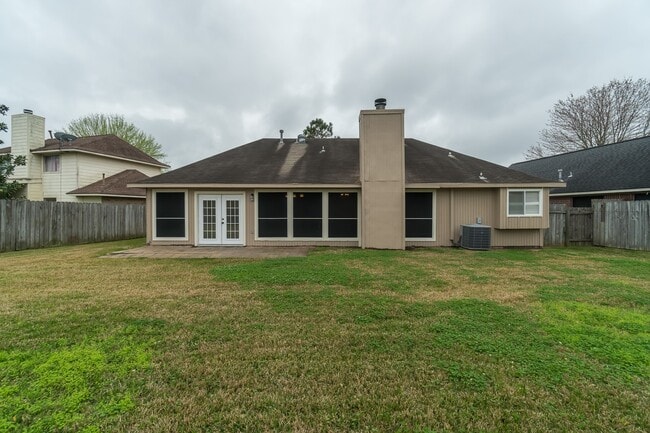 Building Photo - 5306 Acorn Ct