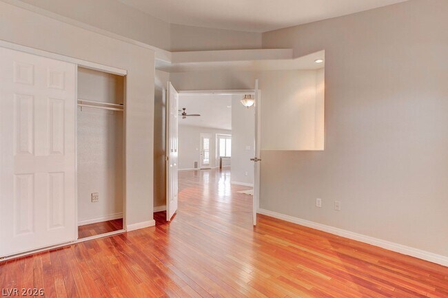 Building Photo - 5729 Janell Dr