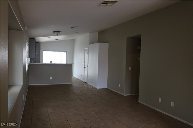 Building Photo - 4069 Vicenta Ct