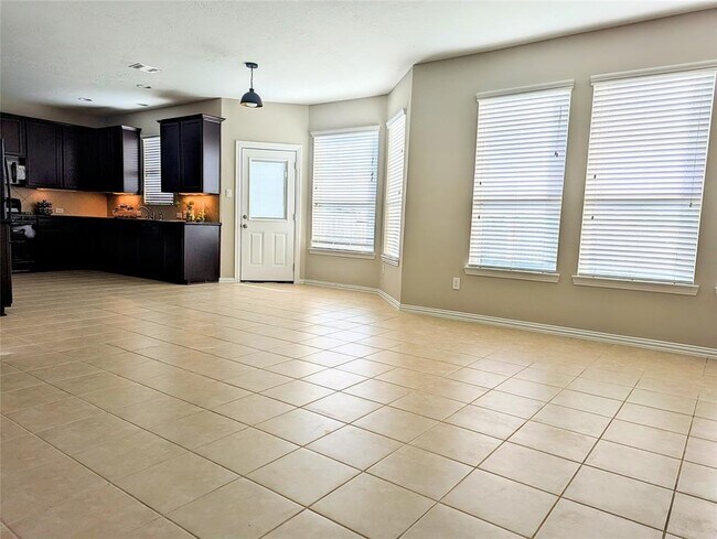 Building Photo - 10718 Wall Fern Way