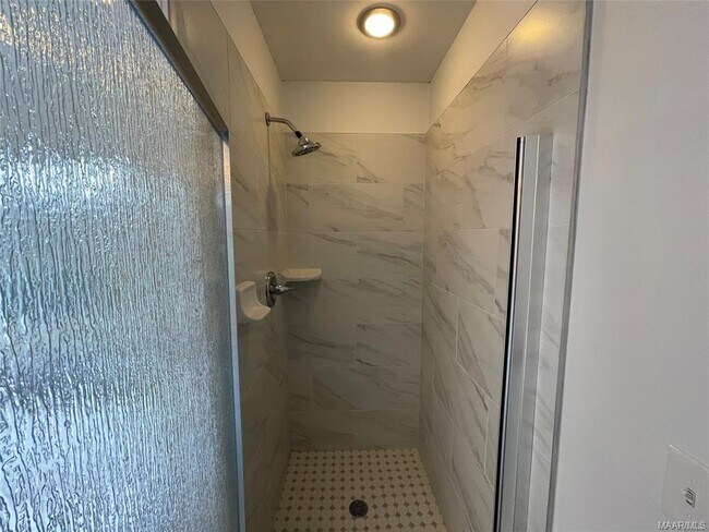 Building Photo - 8342 Longneedle Dr