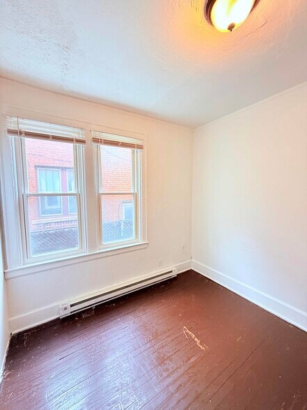 Building Photo - 12032 Santa Rosa Dr