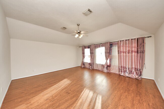 Building Photo - 822 Glen Abbey Dr