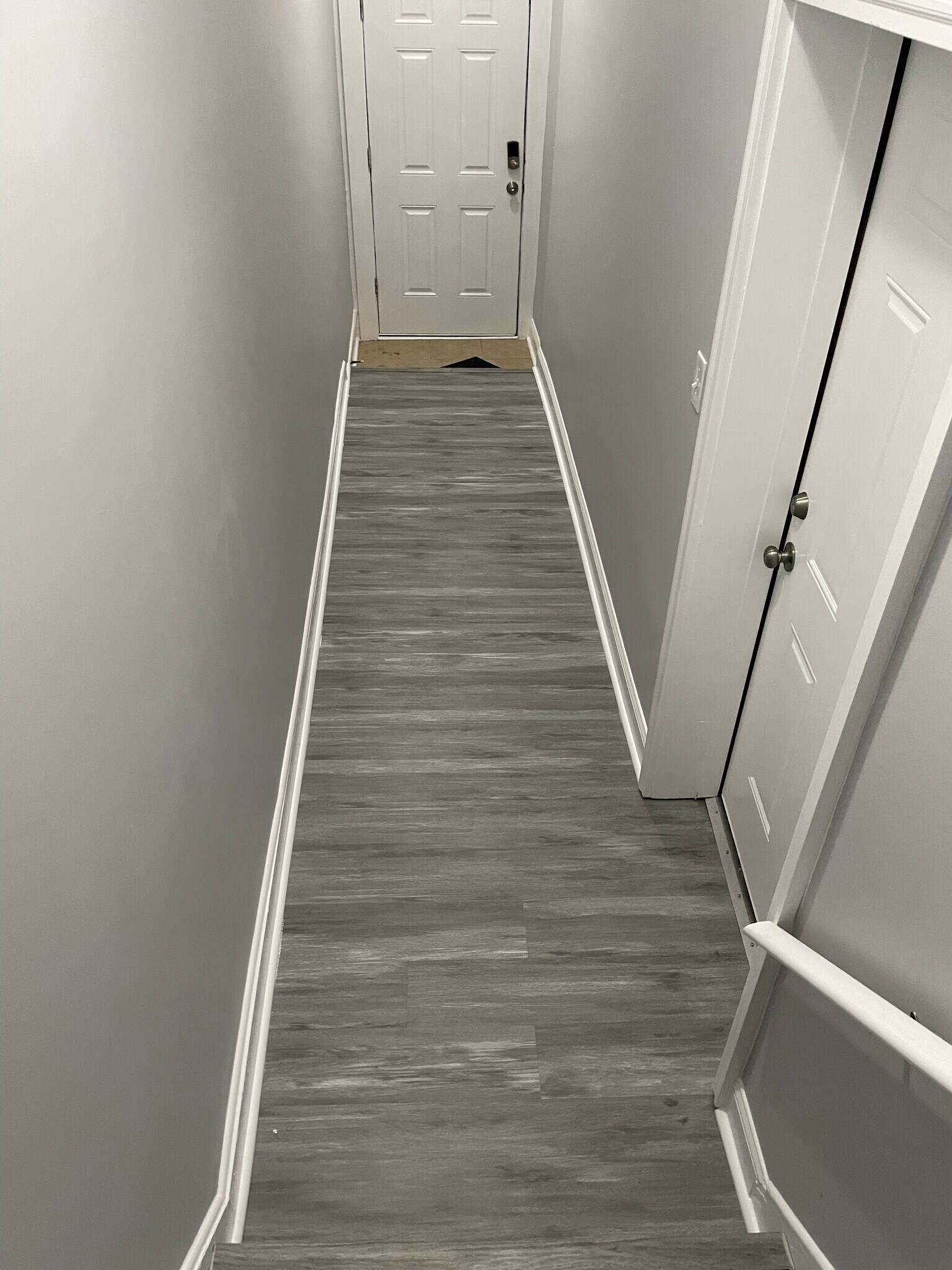 Common Hallway - 1116 Homewood Ave