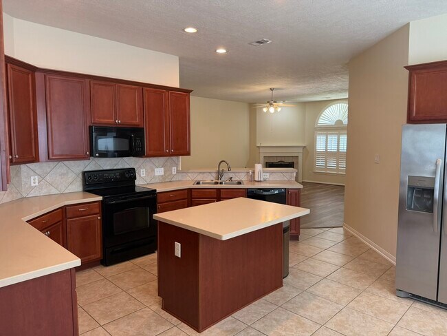 Building Photo - 21406 Avalon Queen Dr