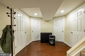 Building Photo - 2918 Capri Dr
