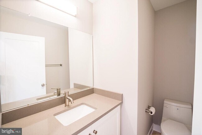 Building Photo - 129 S 49th St