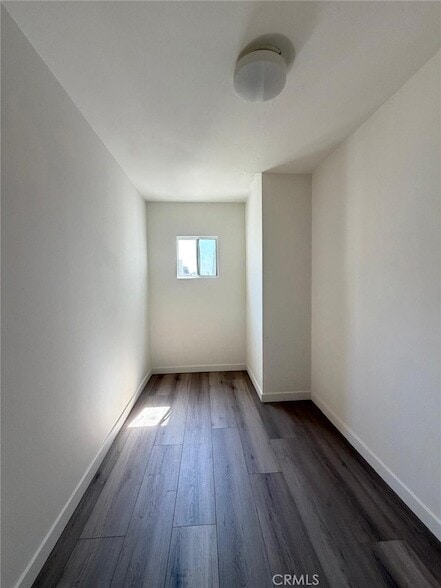 Building Photo - 911 N Beaudry Ave